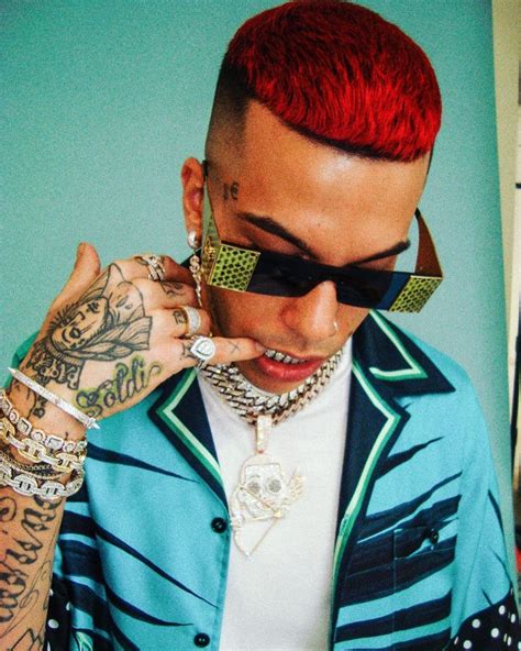 sfera ebbasta occhiali
